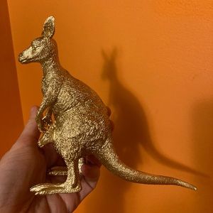 Gold Kangaroo
